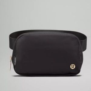 LuluLemon black Everywhere Belt Bag